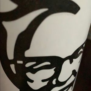 Meet your Posher, Deedee